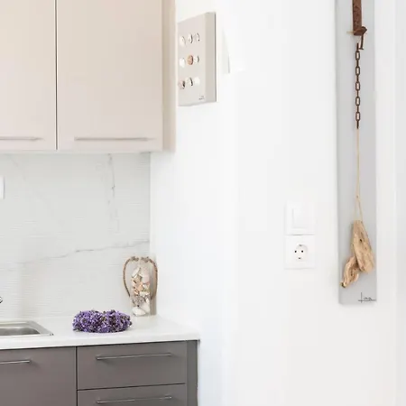 Navi B3 Brand New In Naousa (Paros)